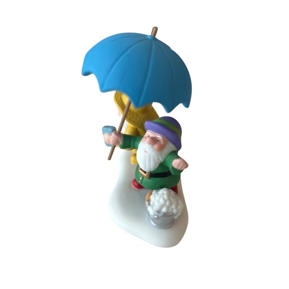 Department 56 North Pole Series Car‎ Wash Cadets Figurine - Vintage from 2001 - Picture 3 of 8